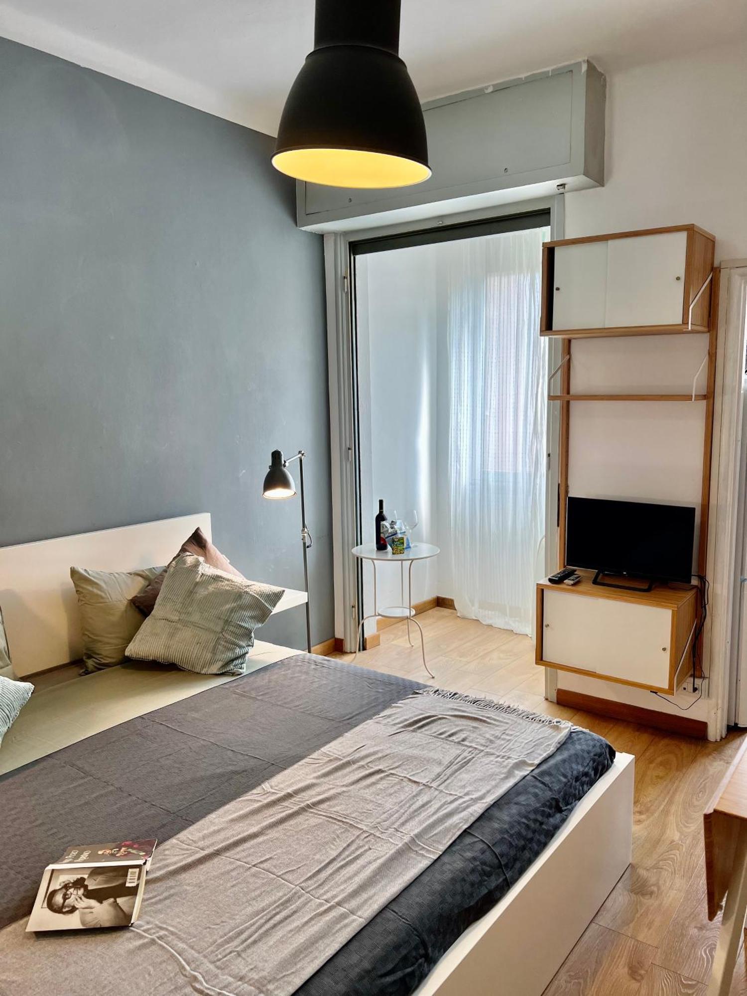 Cozy 3 Km Away From Duomo Apartamento