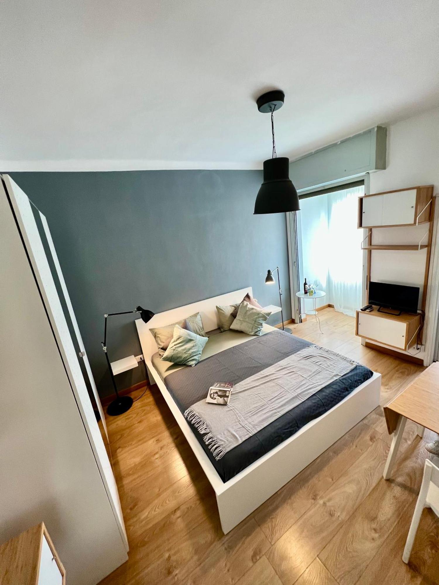Cozy 3 Km Away From Duomo Apartamento
